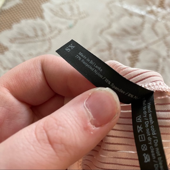 Summersalt • The Feel Free Adjustable Bralette in Quartz - Picture 7 of 8